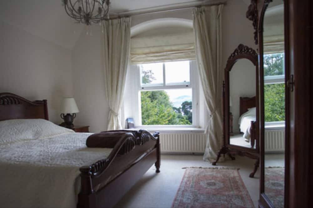 Luxuriöses viktorianisches Haus inmitten reifer tropischer Gärten für zehn Personen. in Caragh, County Kerry