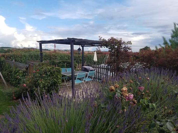 Location de vacances pour 6 personnes, avec Jacuzzi et Terrasse ainsi que Jardin et Piscine à Levroux