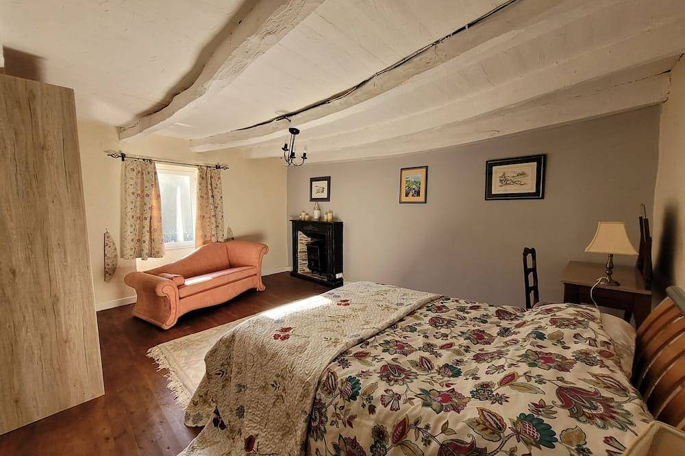 Belle ferme en pierre de 5 chambres dans un endroit tranquille in Plussulien, Cotes-d'Armor