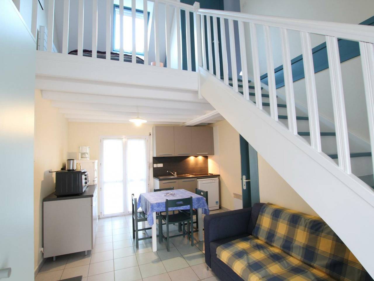 Cozy Cottage Near Beach with Tennis, Parking, Wi-Fi, and Surf Access in Siouville-Hague in Siouville-Hague, Côte de la Déroute