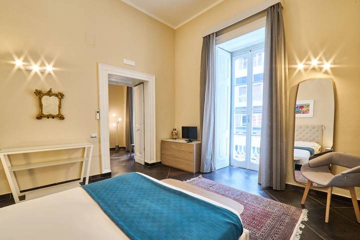 Gîte pour 6 personnes, avec balcon à Naples - 4