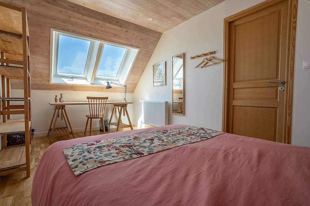 Apartamento entero, Le 50 Bis - 200 m du rivage (rade), 5 minutes plage de baignade in Locmiquélic, Côte des Mégalithes