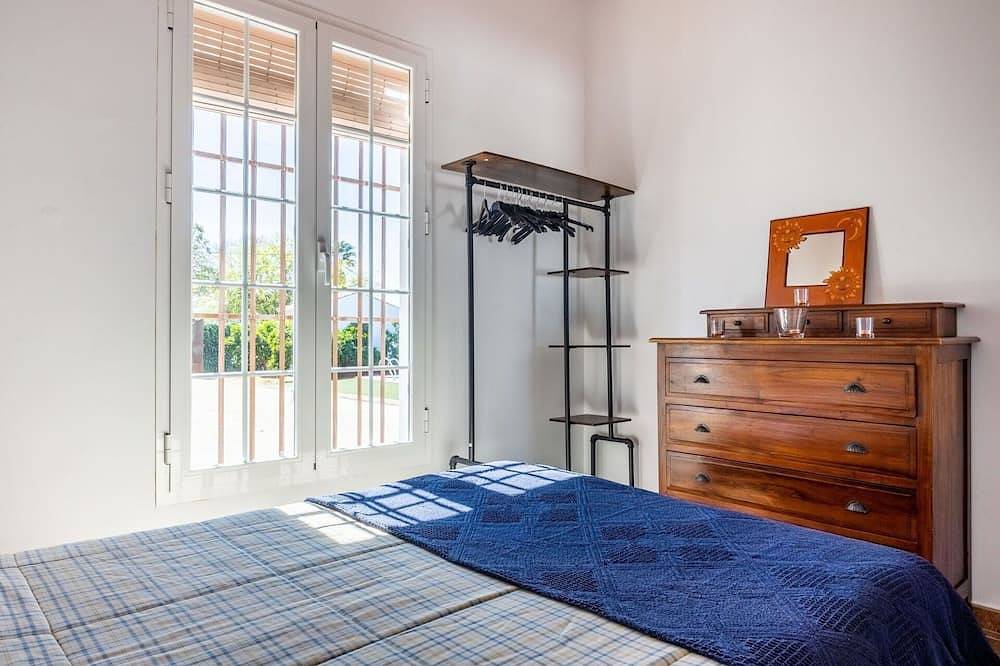 Preciosa casa de vacaciones privada con piscina privada, Wifi, A/C, Tv, patio, aparcamiento in Sanlúcar la Mayor, Provincia de Sevilla