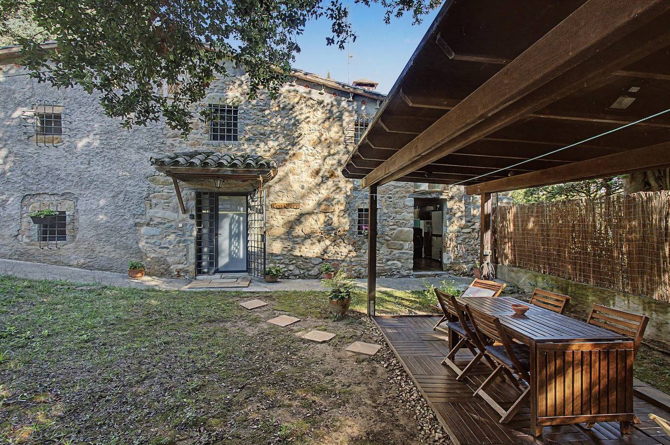 Country House 'Masia De Can Creus 1890' in Bescanó, Gironès