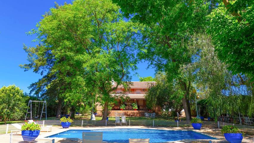 Casa rural para 16 personas, con piscina y balcón/terraza, Se admiten mascotas en Vega del Guadalquivir - 3