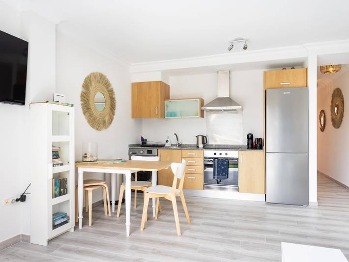 Apartamento vacacional entero, Stunning Beachfront Getaway, Your Perfect Retreat in Playa de San Juan (Guía de Isora), Guía de Isora