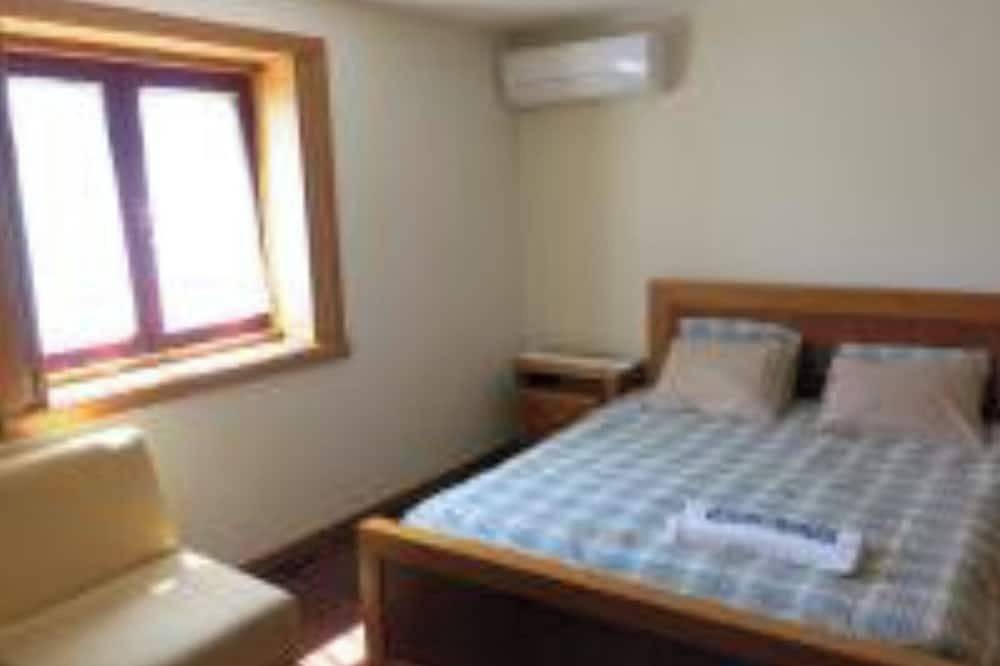 Casa dos Tinocos in Ferreiros, Prozelo e Besteiros, Braga District