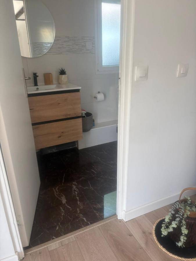 Maison Cosy 62m2 avec Spa et Terrasse - Proche Orly & Paris - Climatisé in Champlan, Essonne