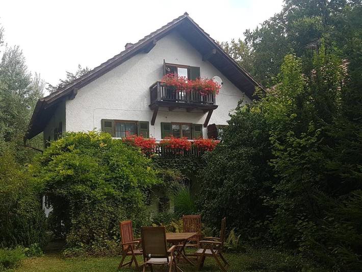 Ferienwohnung für 4 Personen, mit Terrasse und Garten sowie Ausblick