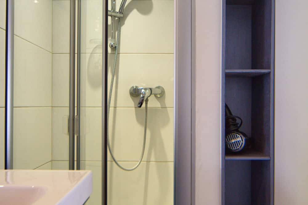 Appartement entier, Très beau studio -Lille centre in Wazemmes (Lille), Lille
