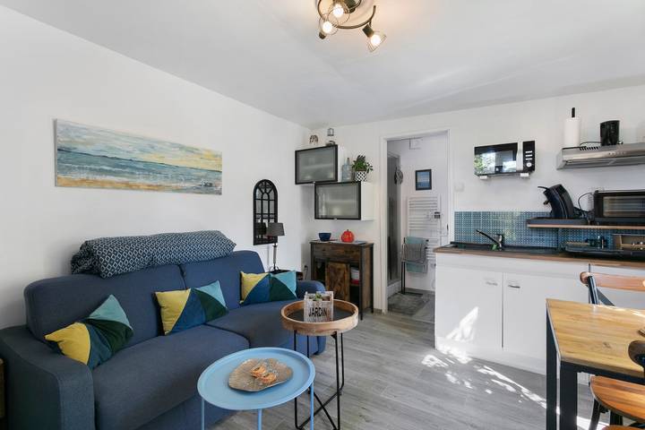 Estudio entero, Estudio «Le P'tit Bécot De Paimpol» con terraza privada, jardín privado y Wi-Fi in Paimpol, Côte de Goëlo