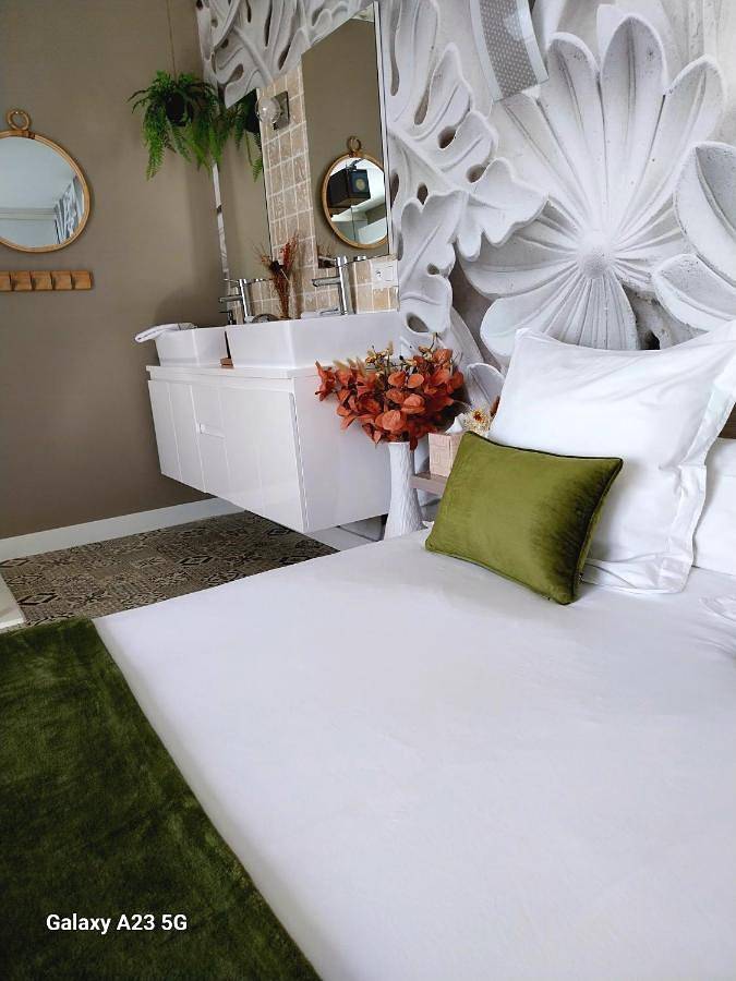 Maison d’hôte pour 2 personnes, avec jardin et sauna ainsi que vue et piscine à Angers - 2