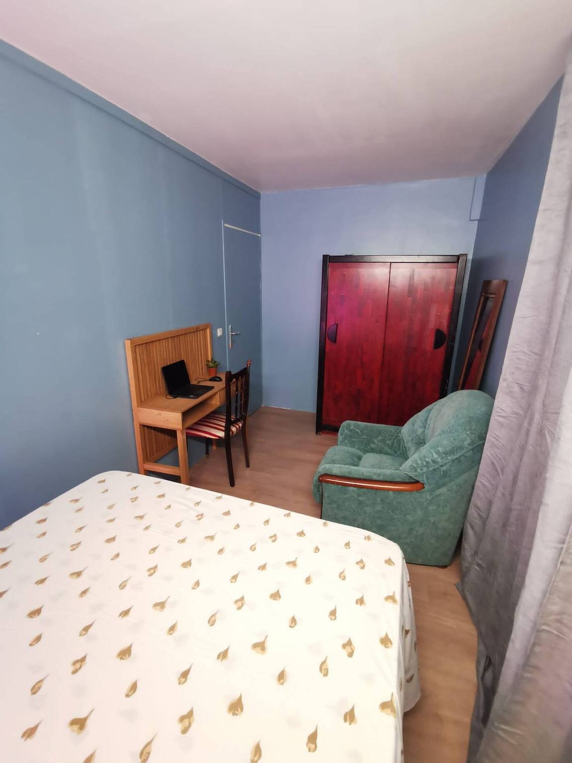 Entire apartment, A blue room number 1 in Bezons, Val-d'Oise