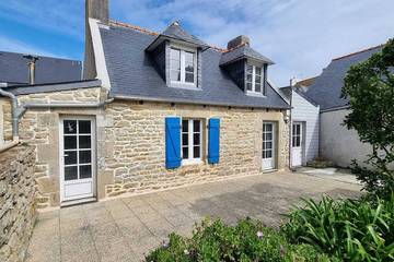 Location de vacances pour 4 personnes, avec terrasse et jardin dans Saint-Guénolé