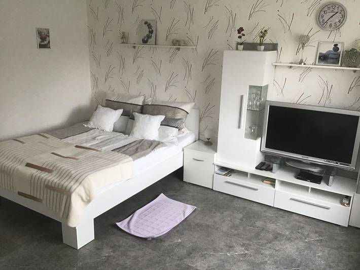 Ferienwohnung für 3 Personen, mit Terrasse und Garten in Longkamp