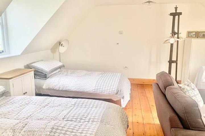 Gîte pour 3 personnes, avec jardin dans Ely