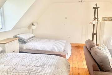 Gîte pour 3 personnes, avec jardin dans Ely