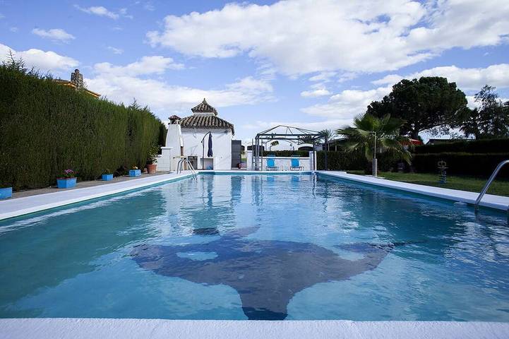 Gîte pour 6 personnes, avec Terrasse et Jardin à Linares