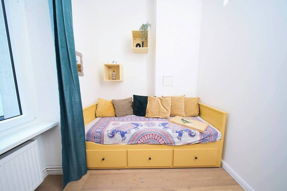 Ganze Wohnung, Loftly Kant99 - Zentral - 90m2 - Self Check-In - 300 Mbit in Charlottenburg Berlin, Berlin