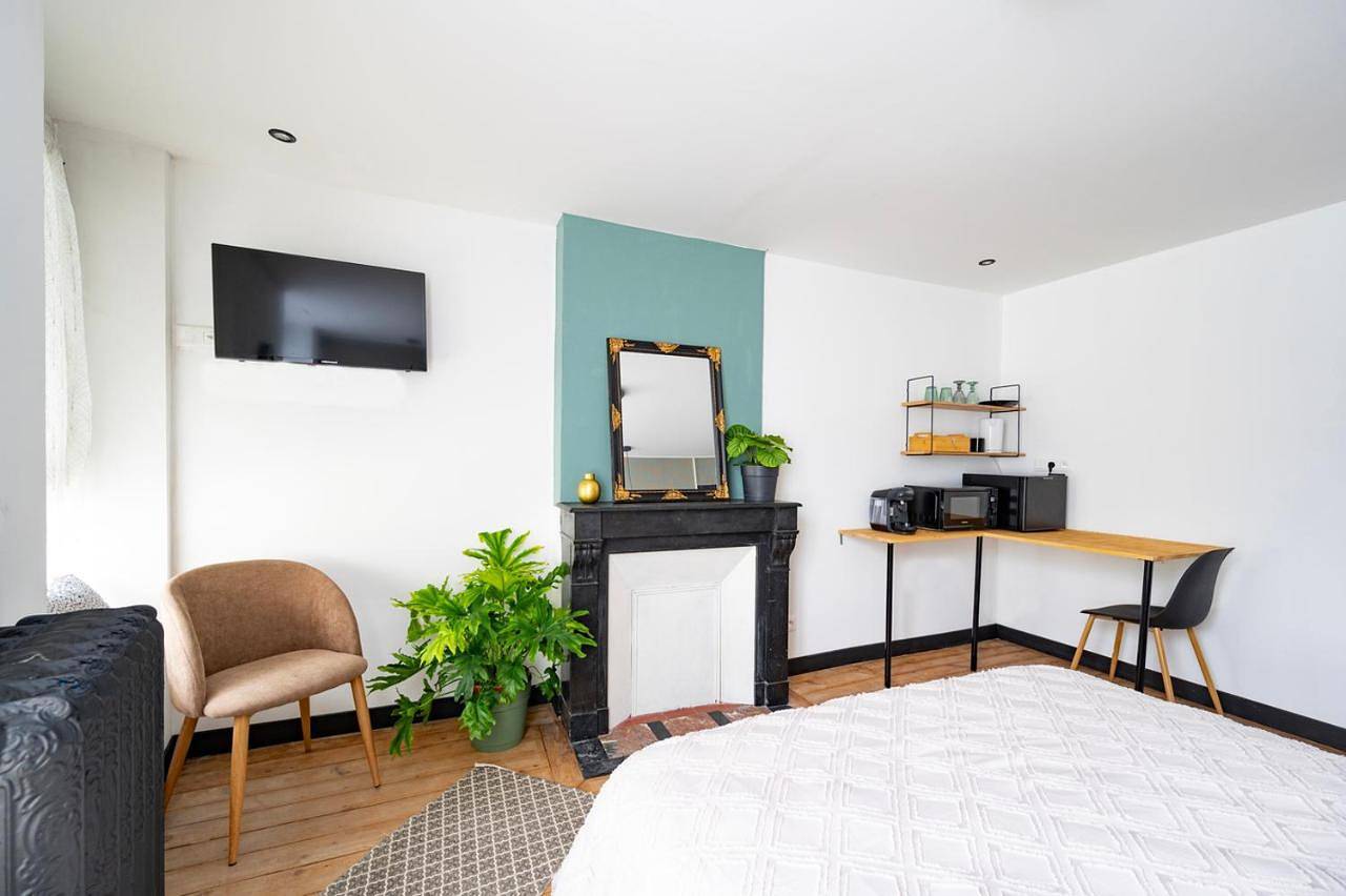 Appartement entier, Élégante chambre avec salle de douche privative in Saint-Philibert-de-la-Lézarde, Région du Havre