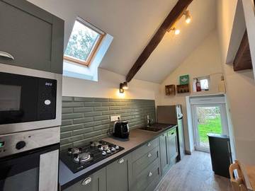 Gîte pour 4 personnes, avec piscine ainsi que bassin pour enfant et jardin, animaux acceptés à Hénansal