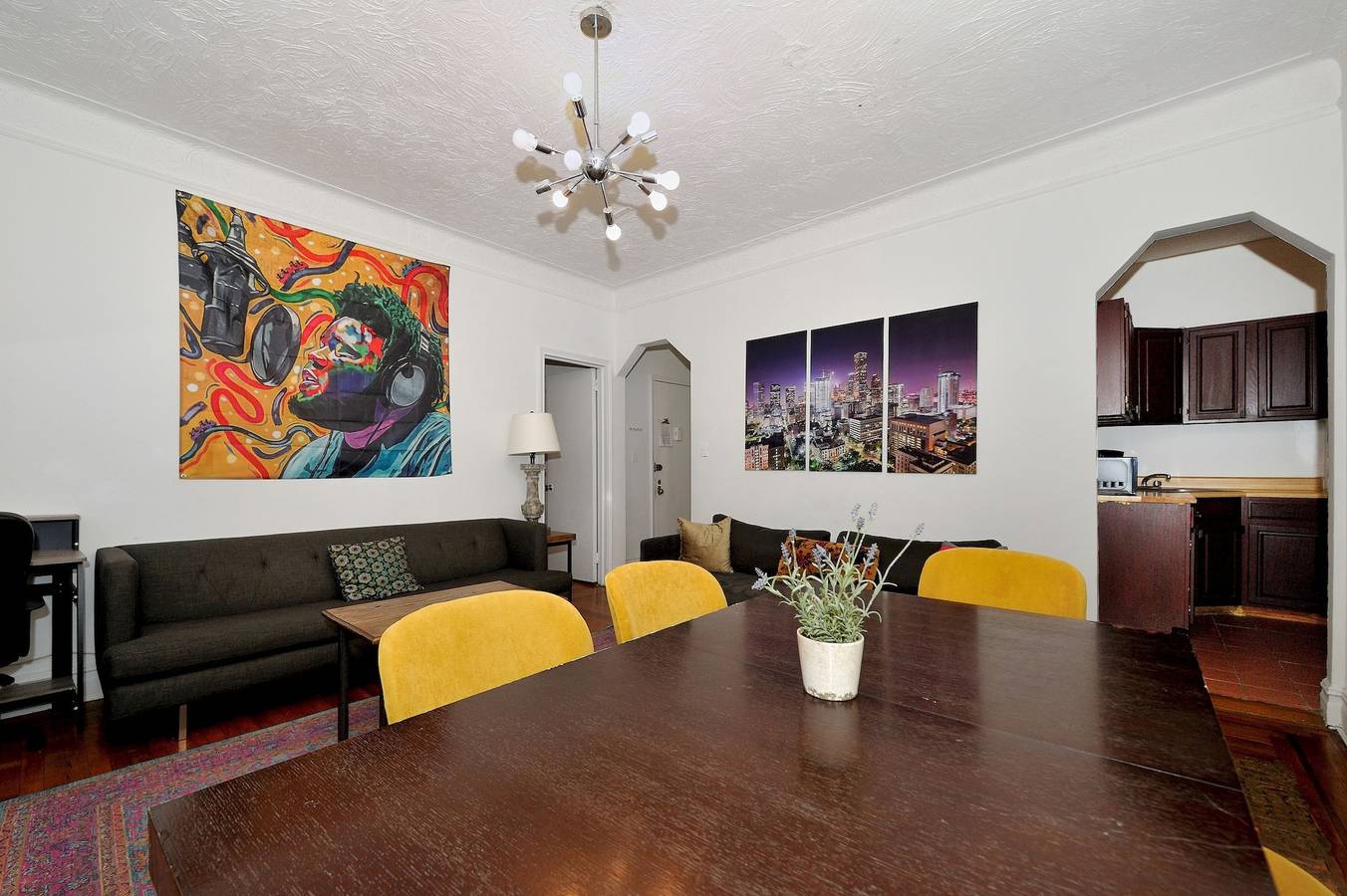 Entire apartment, Midtown West Furnished 3 Bedroom Apartment in Manhattan, New York City