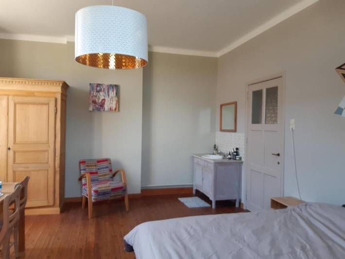 Location de vacances pour 15 personnes, avec vue et jardin à Chiny - 2
