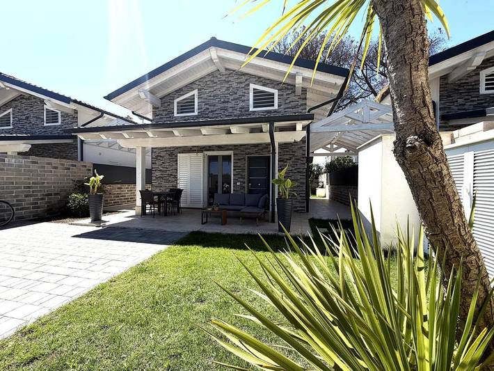 Villa per 6 persone, con Terrazza e Giardino a Porto Badino