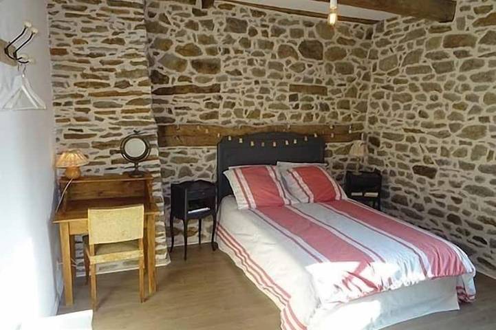 Location de vacances pour 5 personnes, avec jardin et terrasse à Pleudihen-sur-Rance - 2