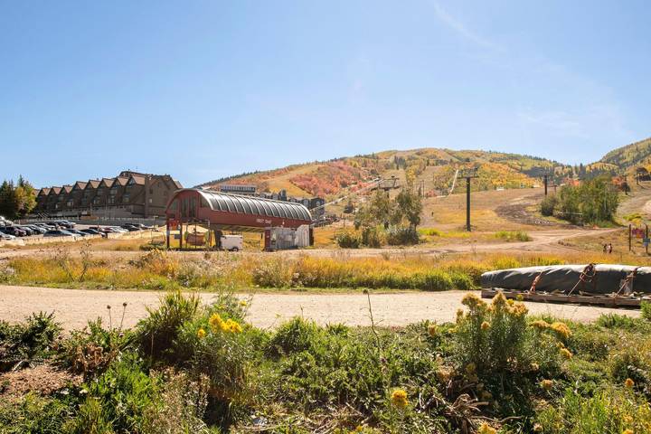 Vacation rental for 6 people, with pool and balcony in Park City UT