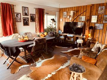 Gîte pour 10 personnes, avec terrasse et jardin à Le Soulié