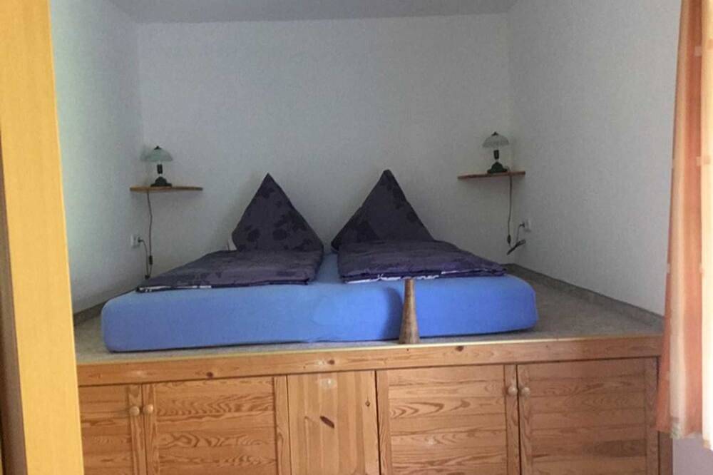 Ganze Wohnung, Ferienwohnung mit Angelboot in Herzwolde - Ferienwohnung in Herzwolde in Wokuhl-Dabelow, Mecklenburg-Strelitz