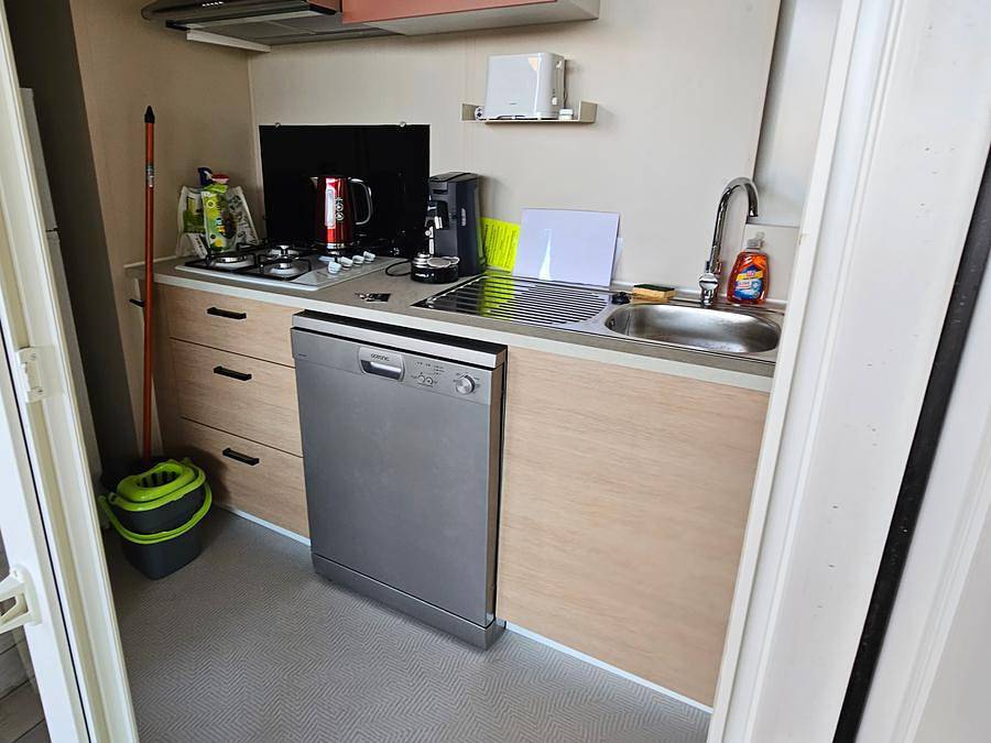 Flower Camping Le Dolium - Mobilheim 11 personen - Mobilheim Premium "Tribu" -Klimatisiert/Tv -5 Zimmer max 11 Personen (Baby inbegriffen) 1/11 Pers. in Laudun-l'Ardoise, Nimes und Umgebung