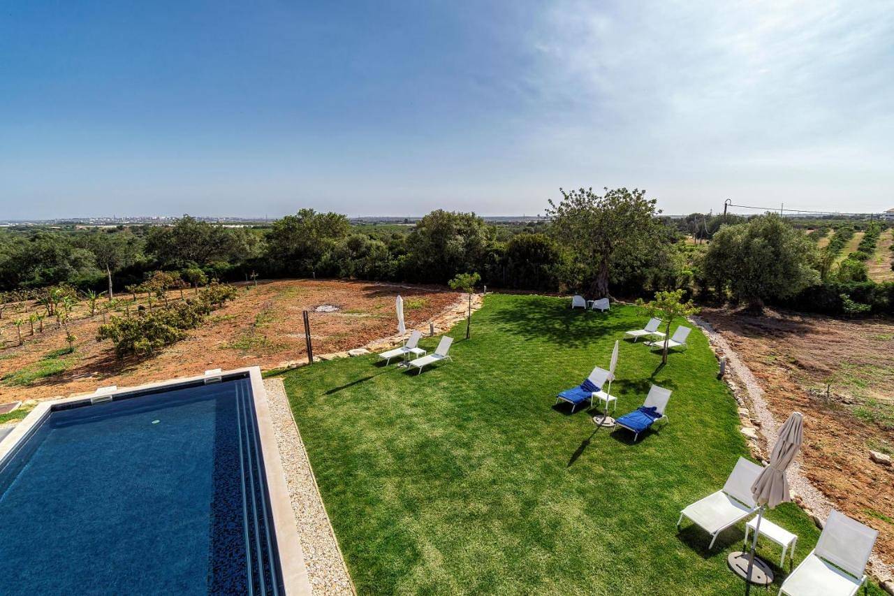 Mercedes Country House in Santa Bárbara de Nexe, Faro