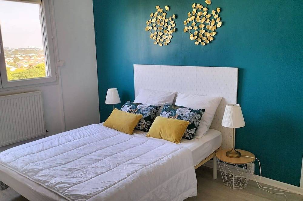 Apartamento entero, New: large, bright apartment with sea view near center and port in La Rochelle, Región de La Rochelle