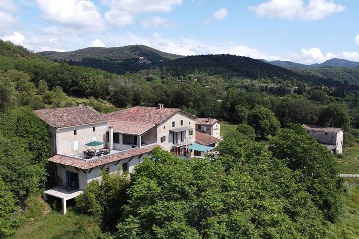 Location de vacances pour 8 personnes, avec piscine et balcon ainsi que jardin et vue à Générargues - 2