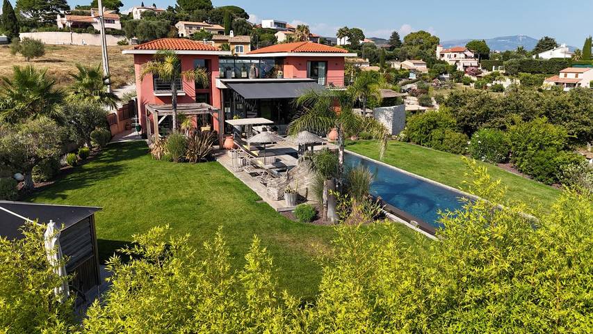 Villa für 8 Personen, mit Terrasse und Garten