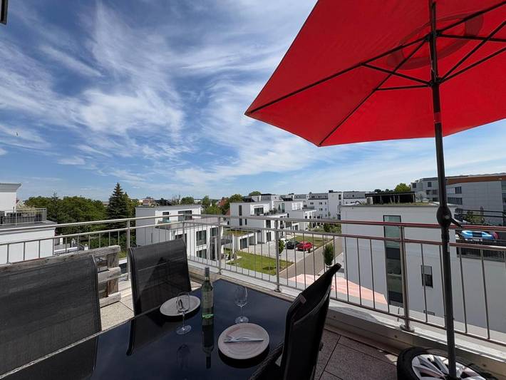 Ferienwohnung für 3 Personen, mit Terrasse und Ausblick in Nördlingen