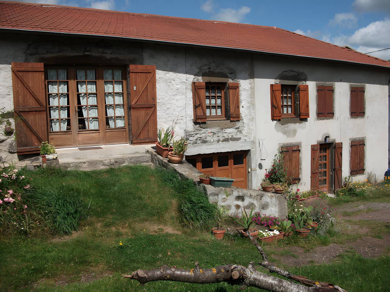 Maison de vacances « Le Paillassou » avec vue sur la montagne et Wi-Fi in Blanzac, Haute-Loire