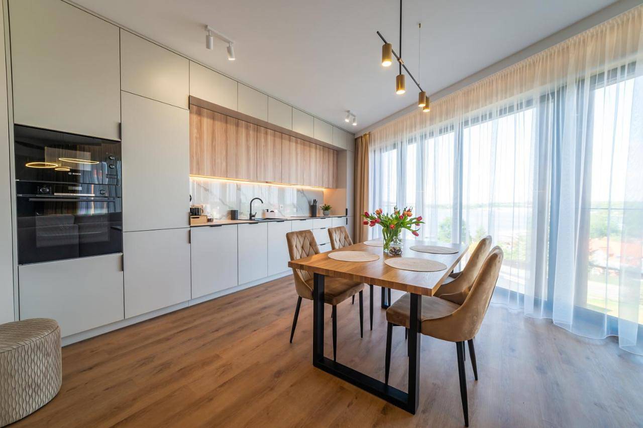 Ganze Wohnung, One-Bedroom Apartment with Lake View in Mikołajki, Powiat Mrągowski