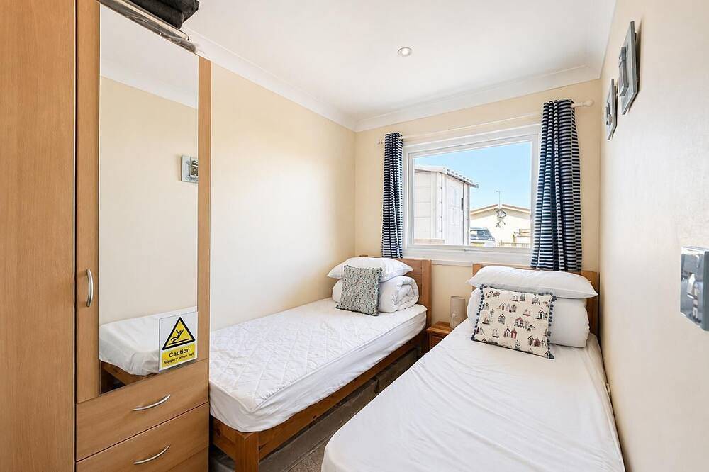 Chalet for hire at Rainbows End near a beautiful Norfolk beach in Broomholm, Norfolk Coast