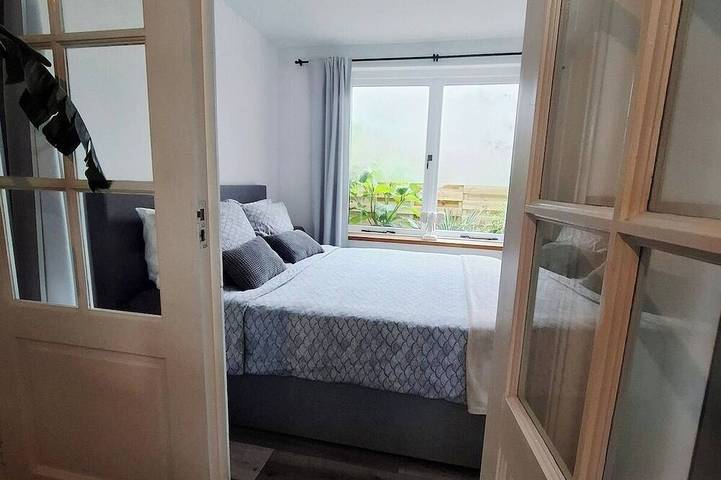 Appartement entier, Canal apartment + garden + BBQ ~ 10mins walk to center in Haarlem, Mer du Nord Pays-Bas