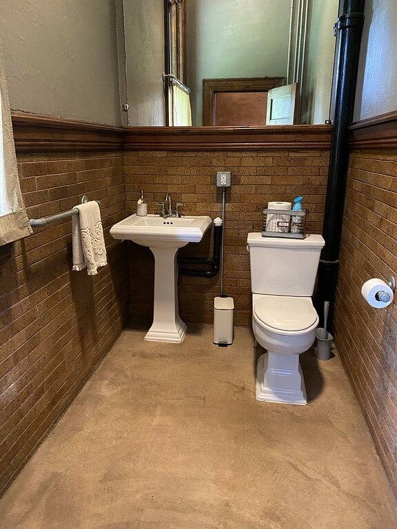 Lodge for 12 Guests in Lake Superior