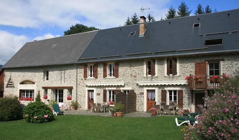Gîte pour 5 personnes, avec Terrasse et Jardin