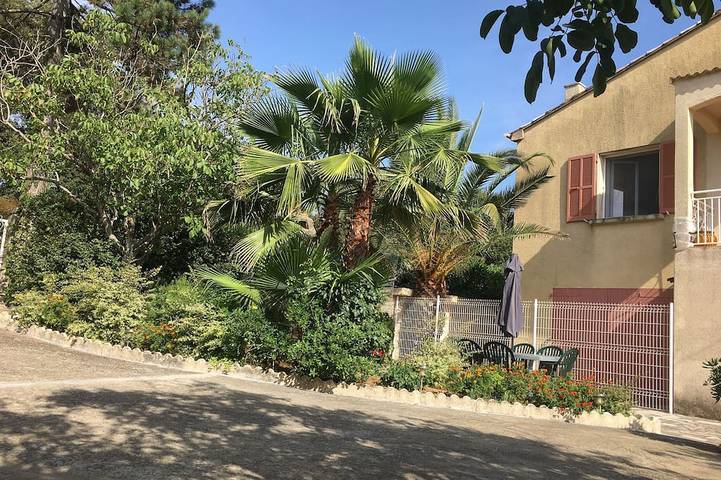 Holiday home for 8 people, with garden and balcony - 1