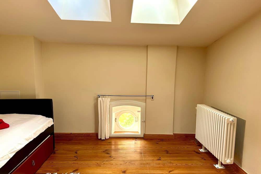 Zimmer 1 - Ferienwohnung mit Küchenbereich und Wz, Sz - Herrenhaus Libnow in Murchin, Vorpommern Greifswald