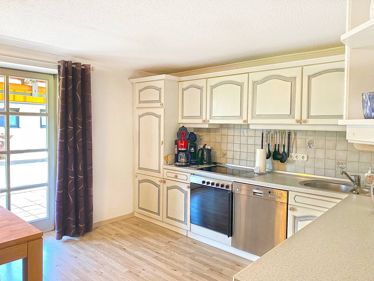 Ganze Ferienwohnung, Haus Malerheim - Ferienwohnung 80qm, 2 Schlafzimmer, große Terrasse in Übersee, Chiemsee