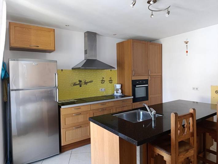 Location de vacances pour 8 personnes, avec vue et balcon à Saint-Georges-de-Luzençon - 3