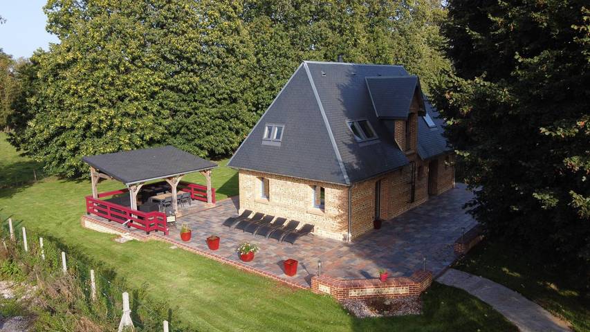 Gîte pour 6 personnes, avec Terrasse et Jardin à Écrainville