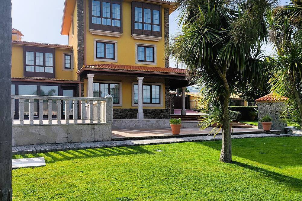 Casa Donato. Casa Rural en Narón. in Narón, Costa de Galicia